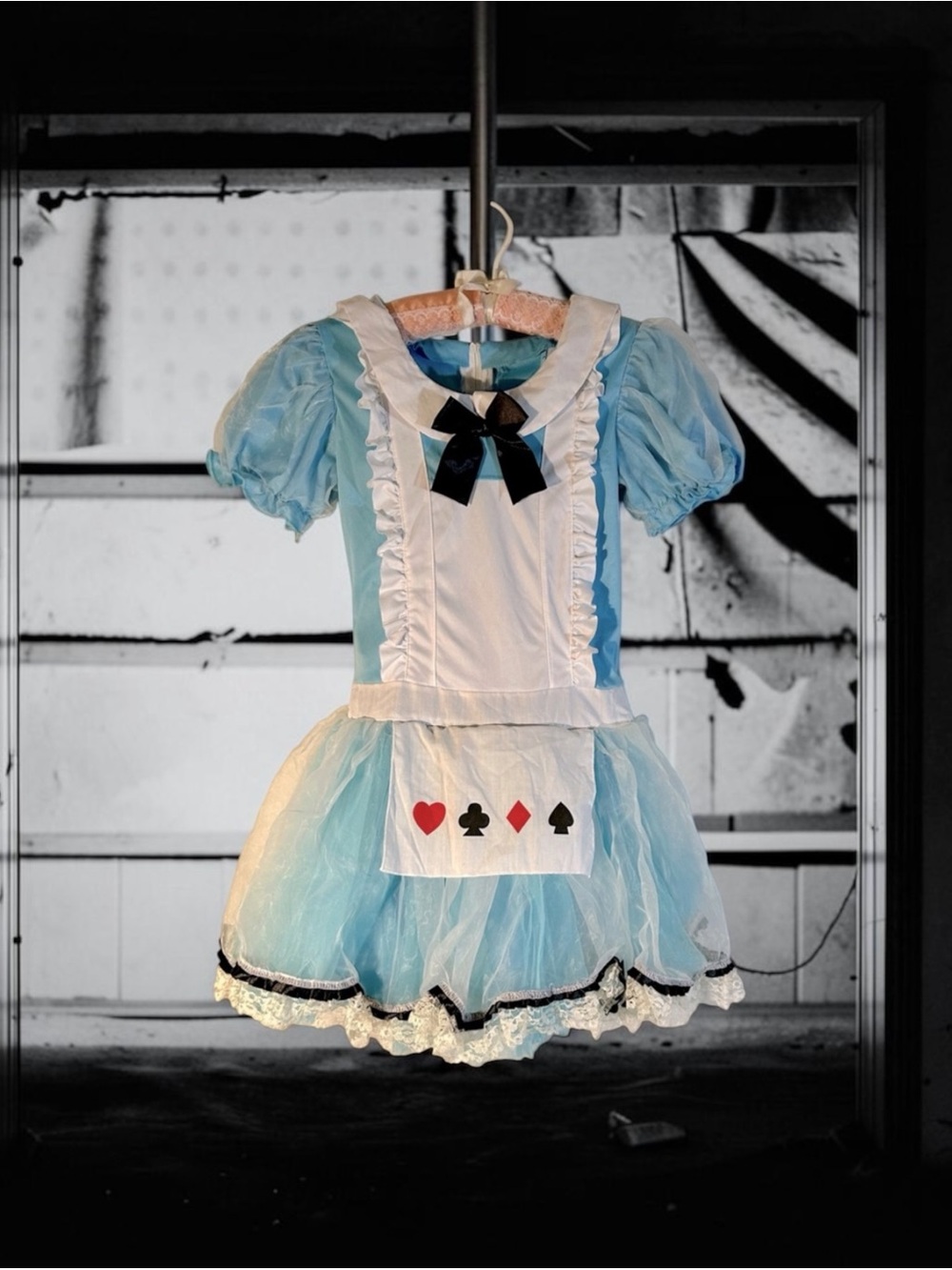 Leg Avenue Child's Alice in Wonderland dress Small